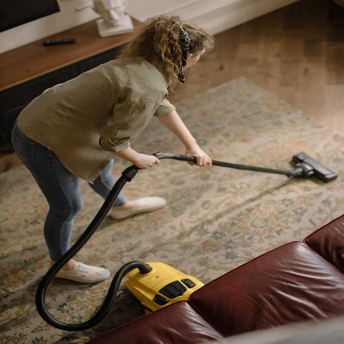 How to clean dust from your floors